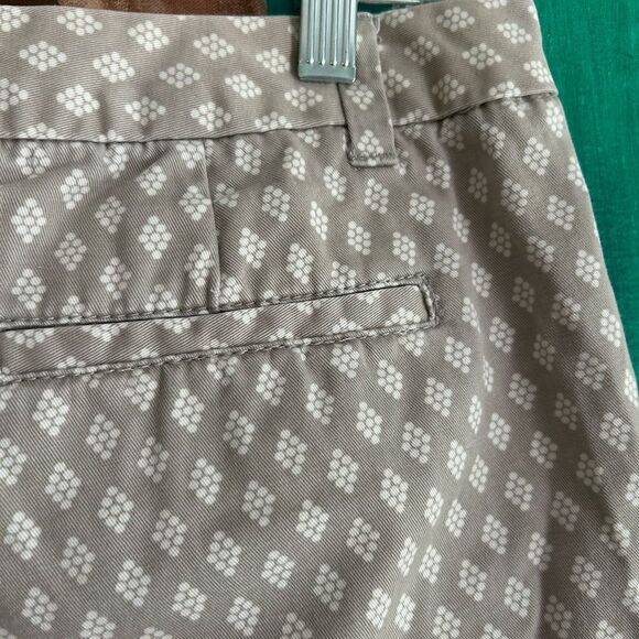 Merona Tan Patterned Women's Bermudas 8 - Picture 8 of 16